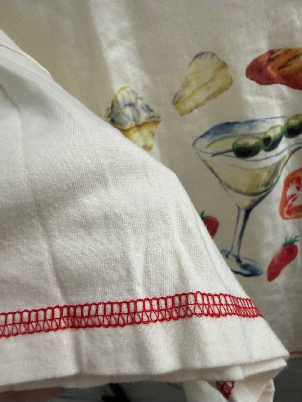 Messy Bun Cream Graphic Tee with martini motif - Picture 4 of 6